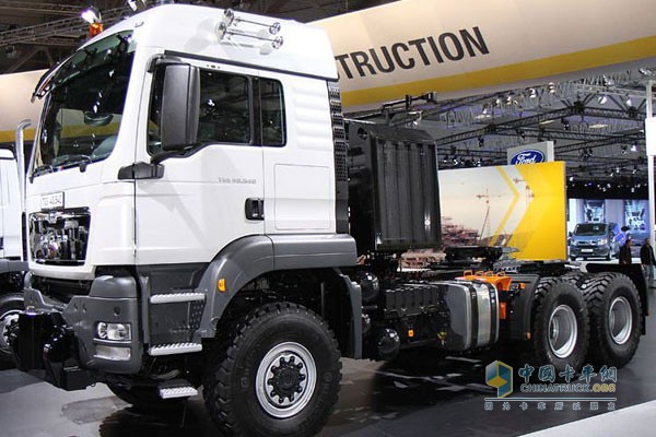 液力变矩器加持MAN TGS40540大件牵引车
